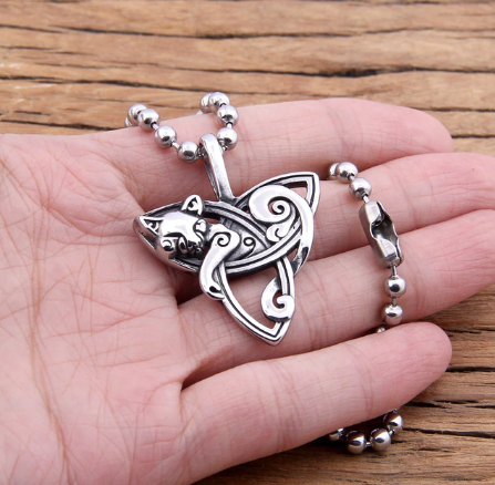 CELTIC KNOT FOX NECKLACE - Forged in Valhalla