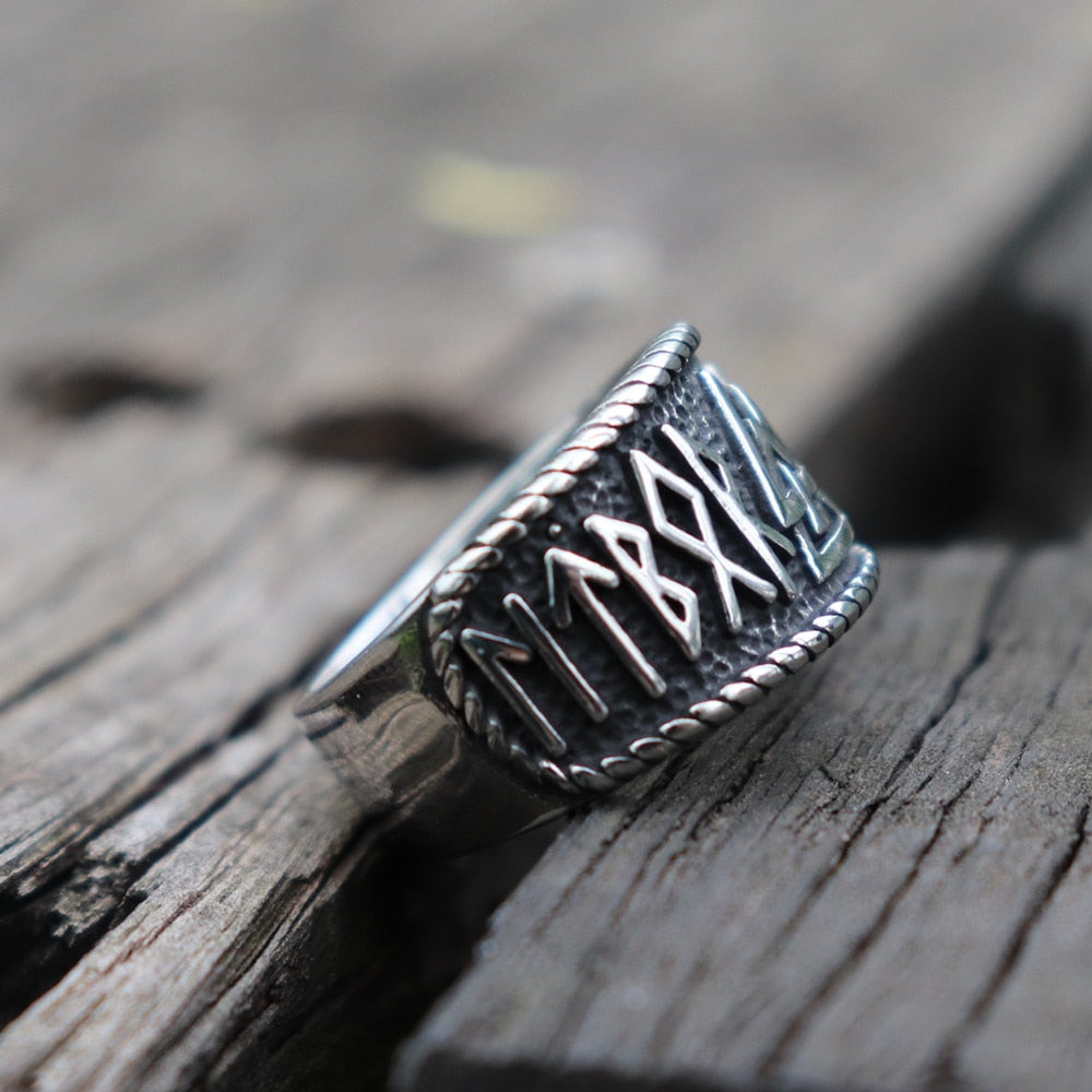 RUNE VALKNUT BAND - STAINLESS STEEL - Forged in Valhalla