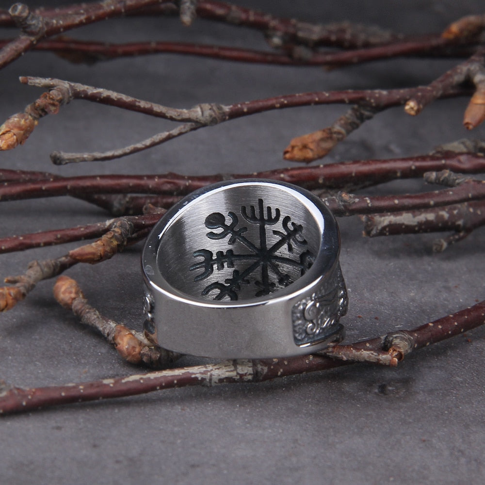 RED STONE WOLF RING - STAINLESS STEEL