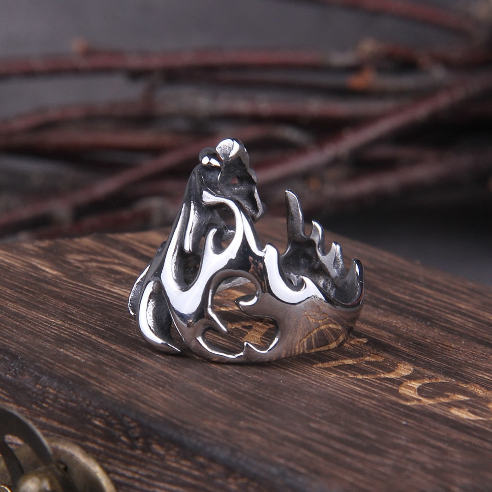 VEGVISIR DRAGON RING- STAINLESS STEEL