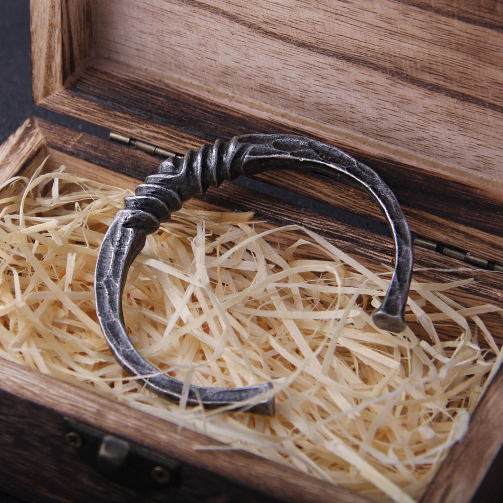 TRADITIONAL CELTIC BANGLE