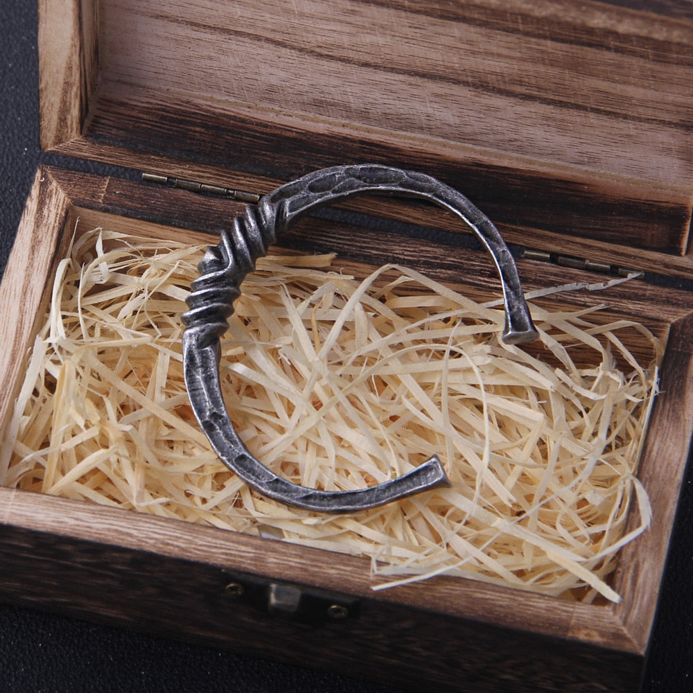 TRADITIONAL CELTIC BANGLE