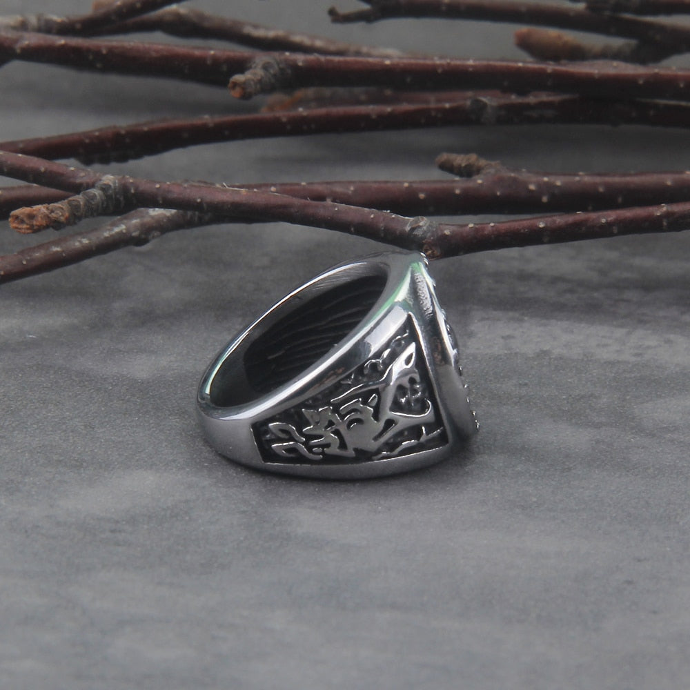 WOLF SHIELD RING- STAINLESS STEEL