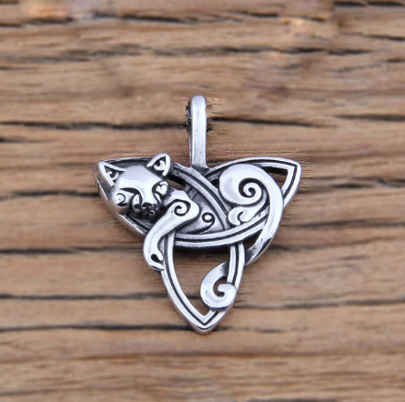 CELTIC KNOT FOX NECKLACE - Forged in Valhalla