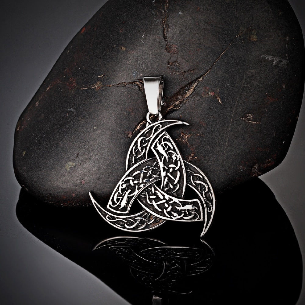 NORSE TRINITY KNOT NECKLACE - STAINLESS STEEL