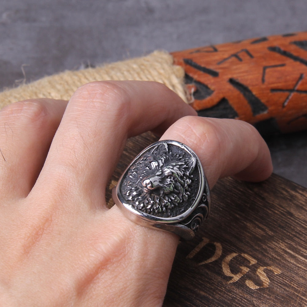 EMERGING WOLF - STAINLESS STEEL