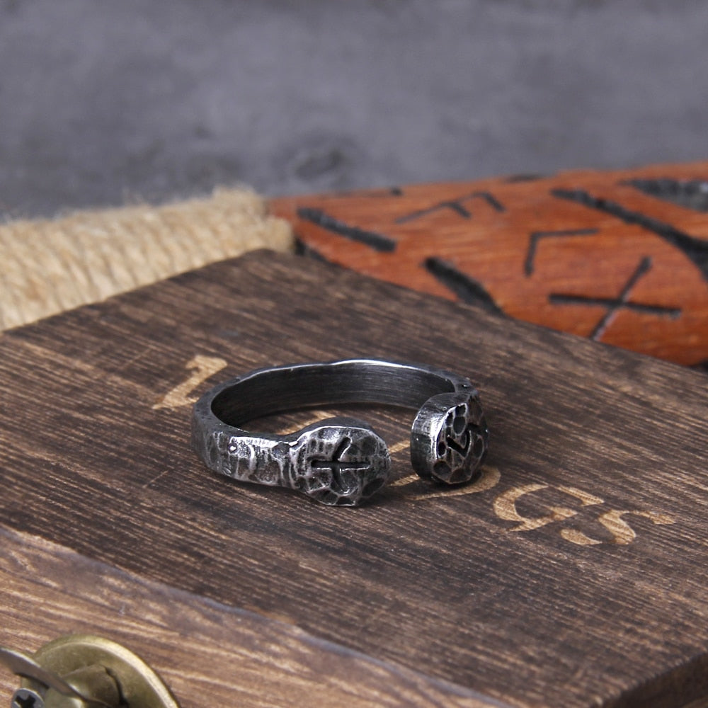 NORSE SIGN RING - STAINLESS STEEL