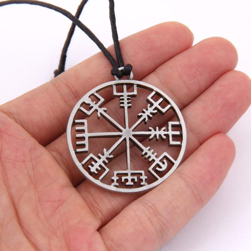 VEGVISIR COMPASS SIMPLE AMULET - STAINLESS STEEL - Forged in Valhalla