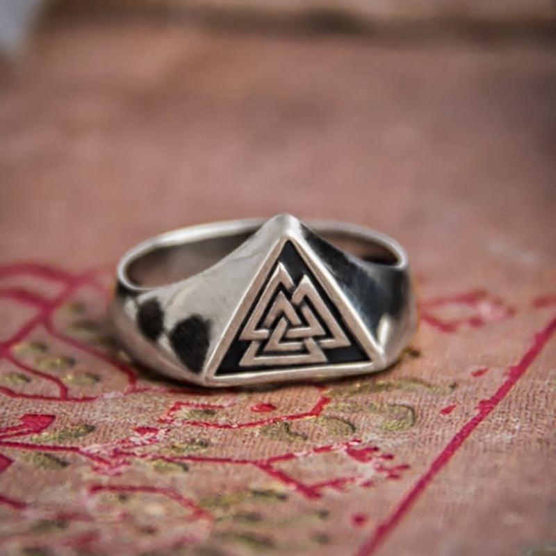 NORDIC PROTECTION VALKNUT RING -STAINLESS STEEL - Forged in Valhalla