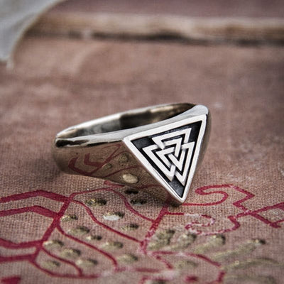 NORDIC PROTECTION VALKNUT RING -STAINLESS STEEL - Forged in Valhalla