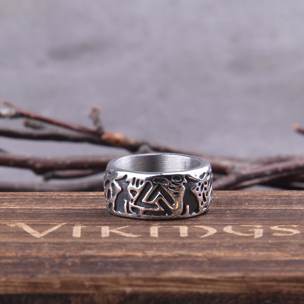 MEN OF WOLVES VALKNUT RING- STAINLESS STEEL