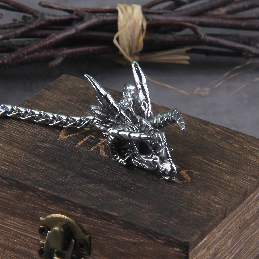 NÍÐHǪGGR SKULL- Pendant