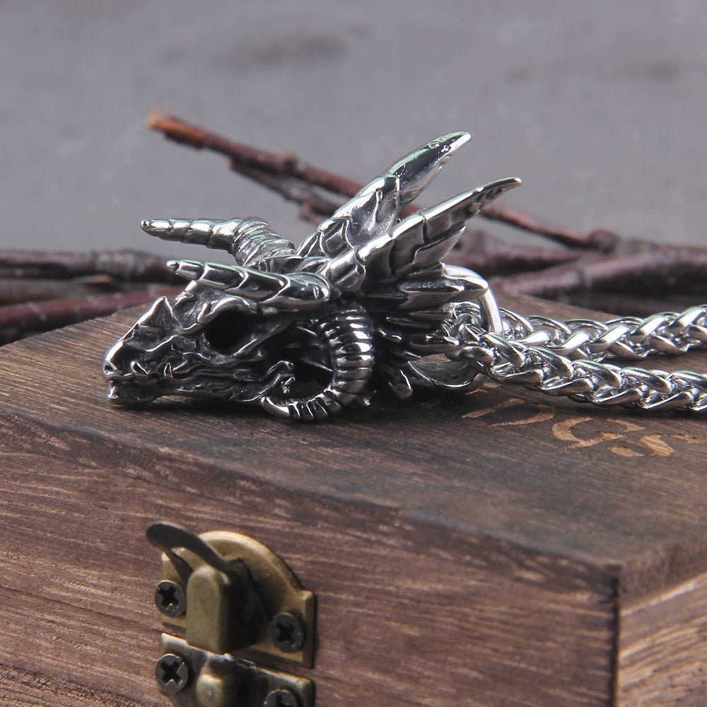 NÍÐHǪGGR SKULL- Pendant