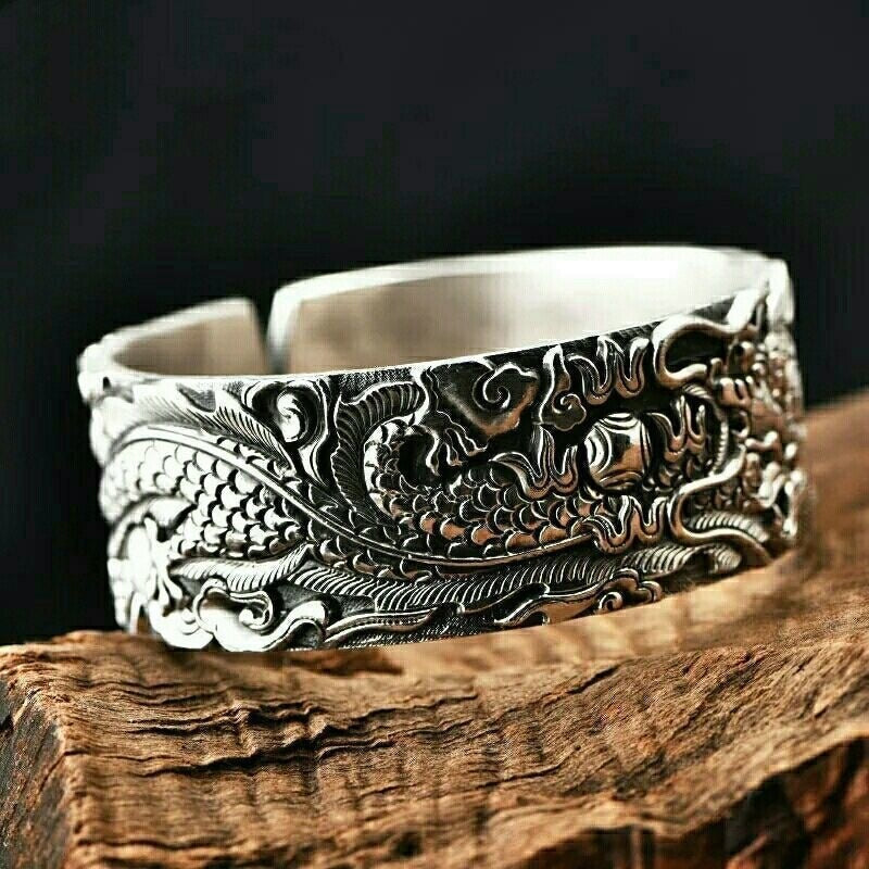 SCALED - CARVED BRACELET