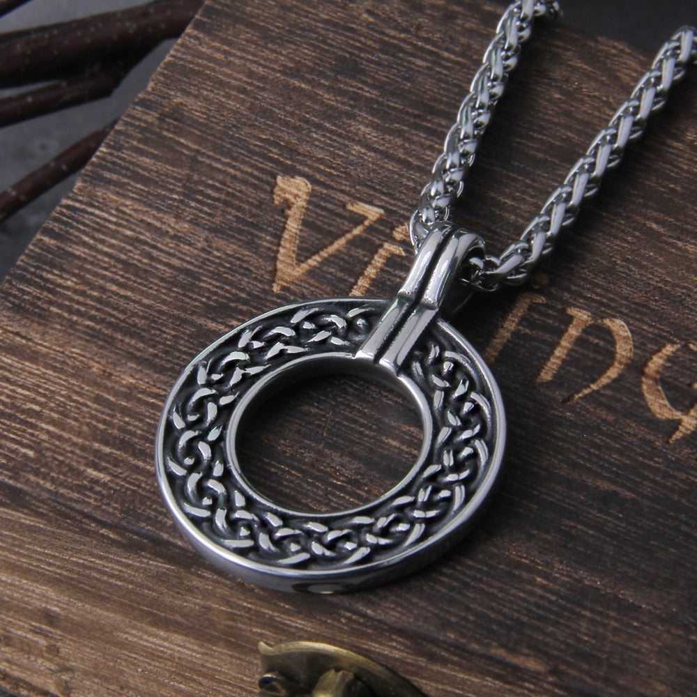 OUTER CELTIC KNOT- STAINLESS STEEL